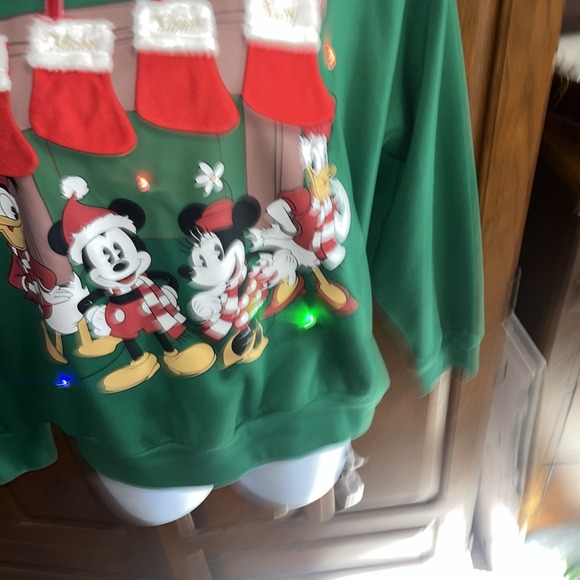Disney Lg 12-14 Mickey, Minnie, Donald, & Daisy Green Holiday Sweatshirt Lights - Picture 10 of 10